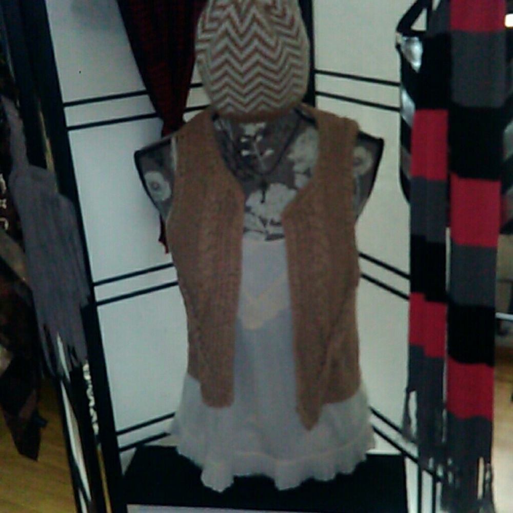 Gap crotchet vest